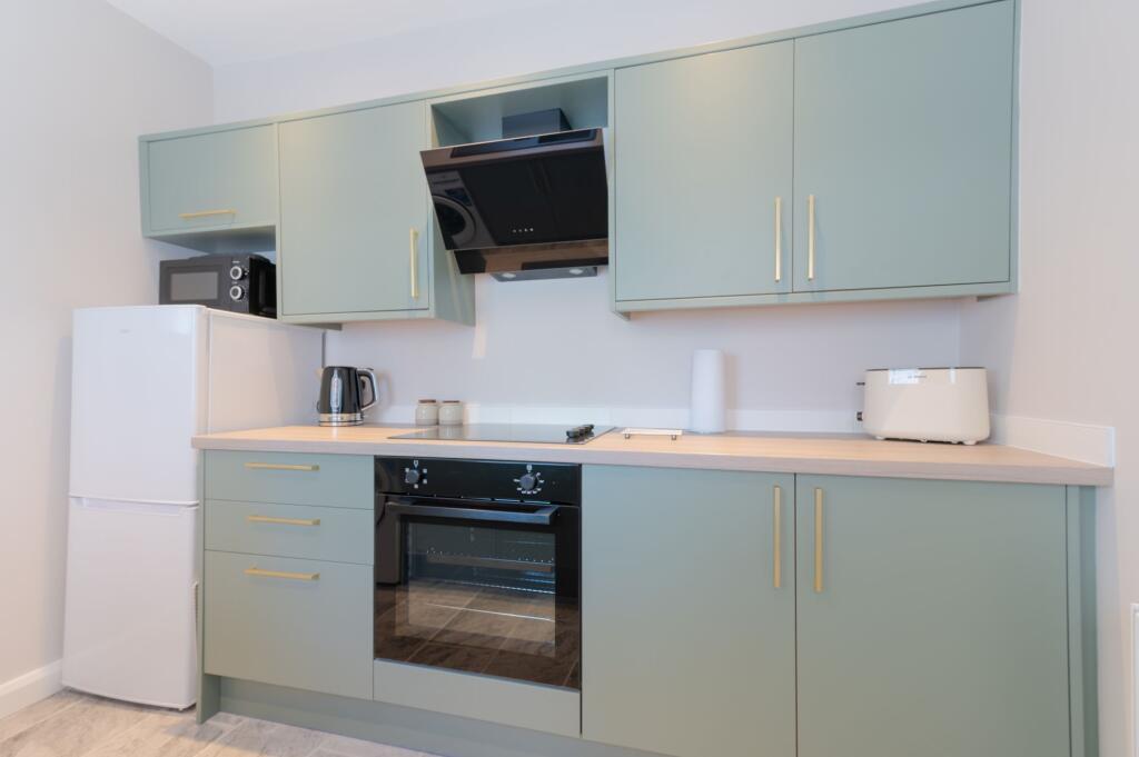 KITCHEN DINER AND LOUNGE