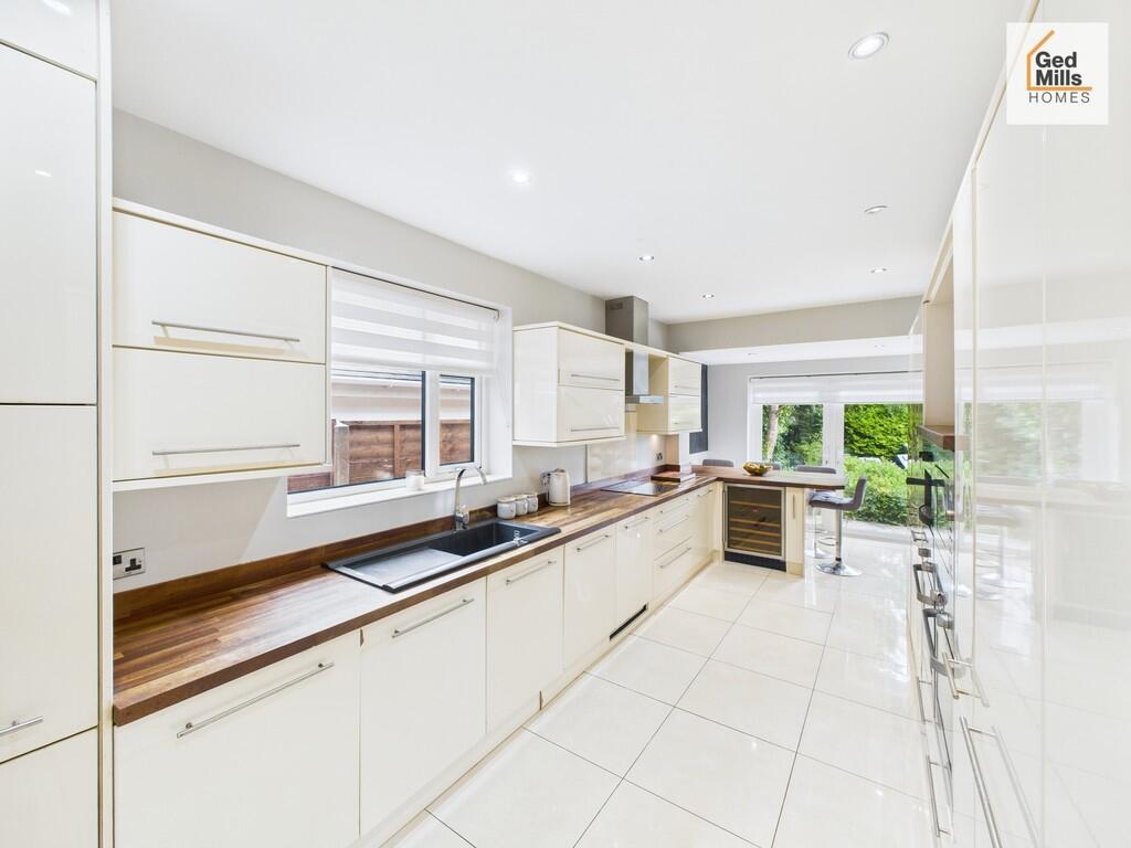 CAM04261G0-PR0076...