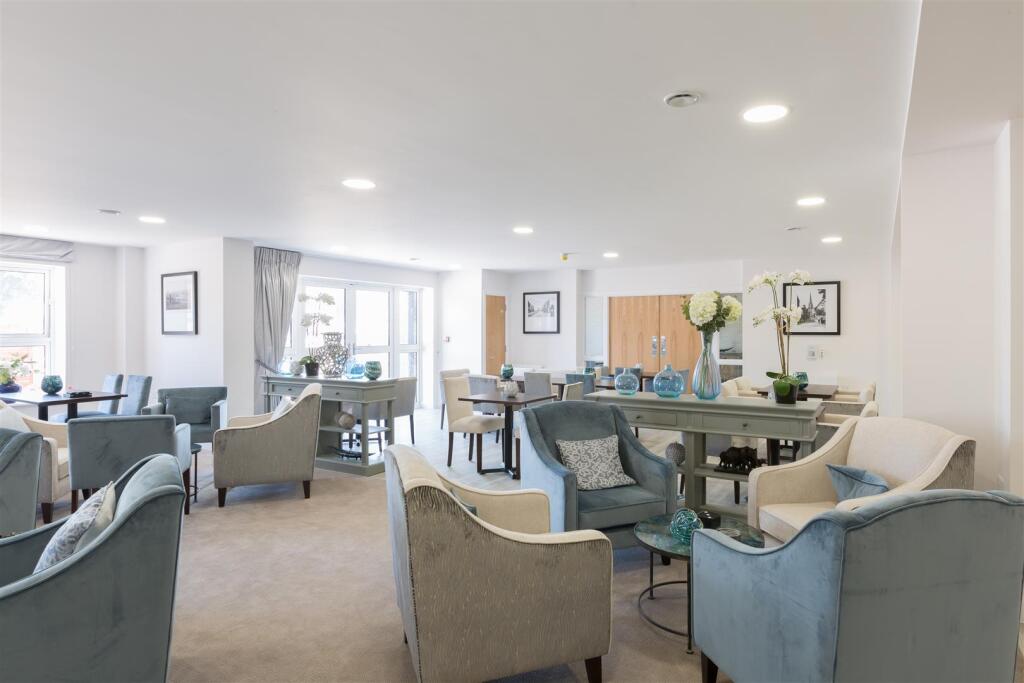 Lancer House Communal Lounge.jpg