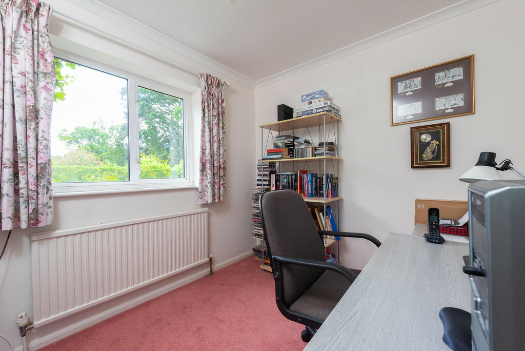 4 Maple Close15