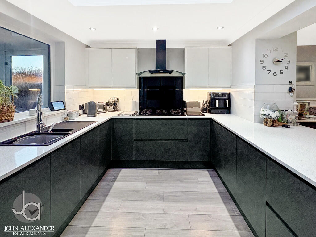 20251128_15124807...