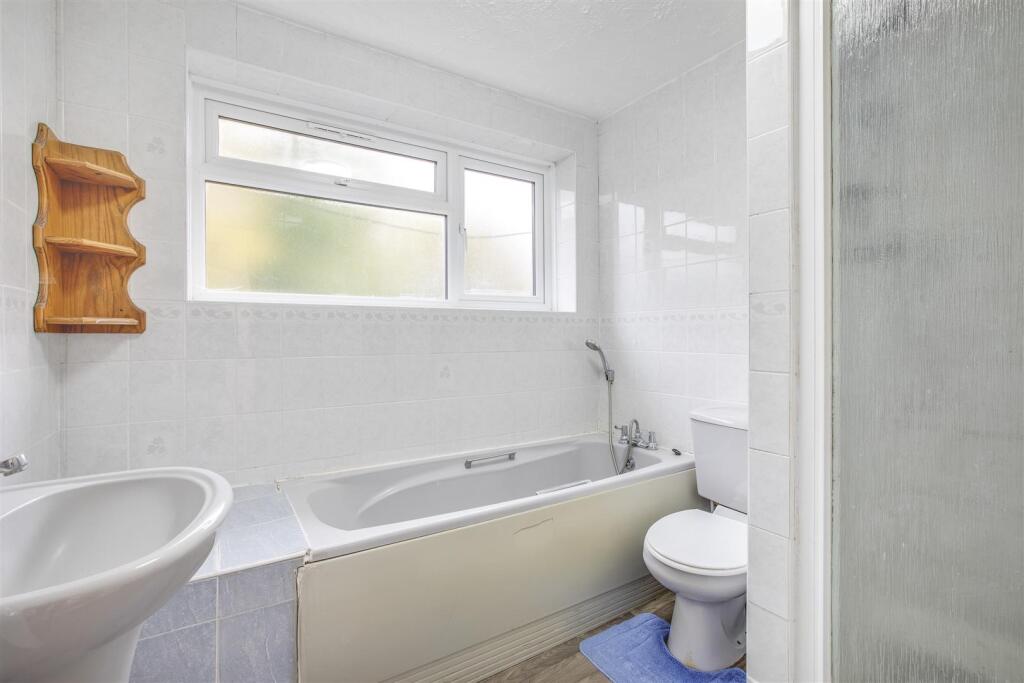 109 Arnison Avenue, HP13 6BU-1.jpg