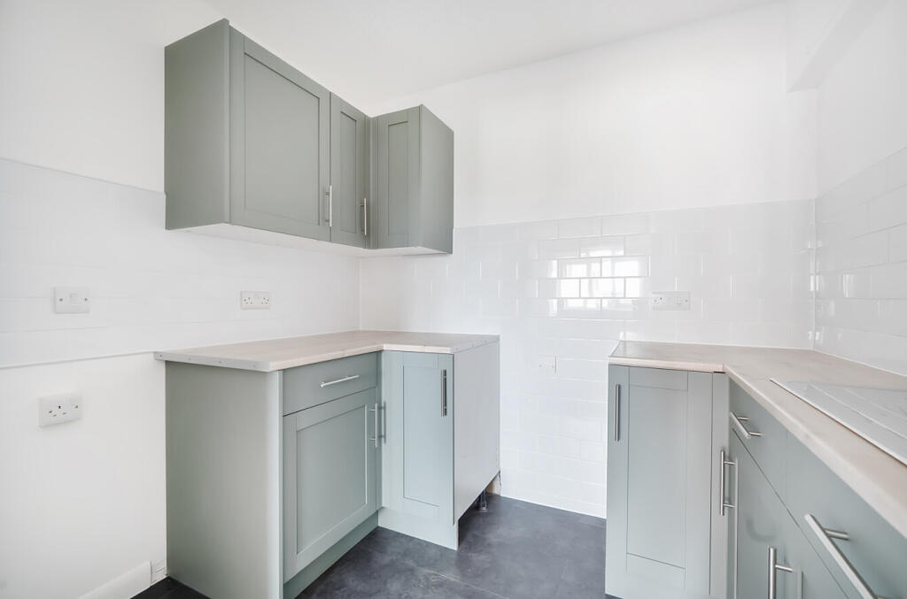 1313962-21-6851a5...