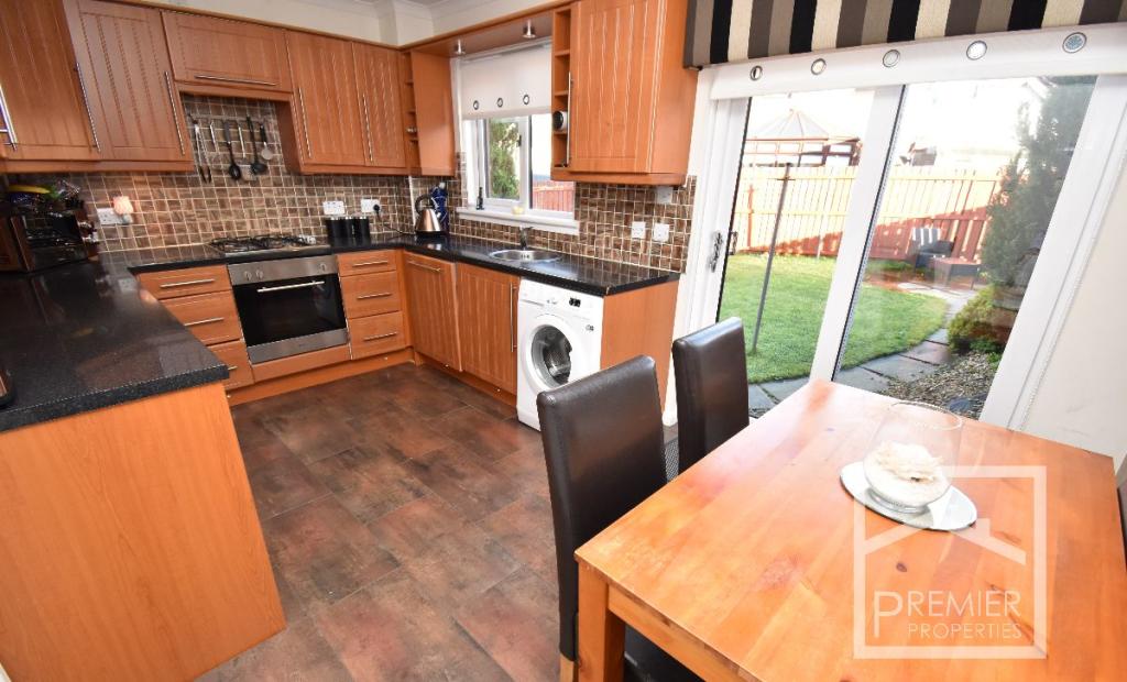 Kitchen/Dining Area