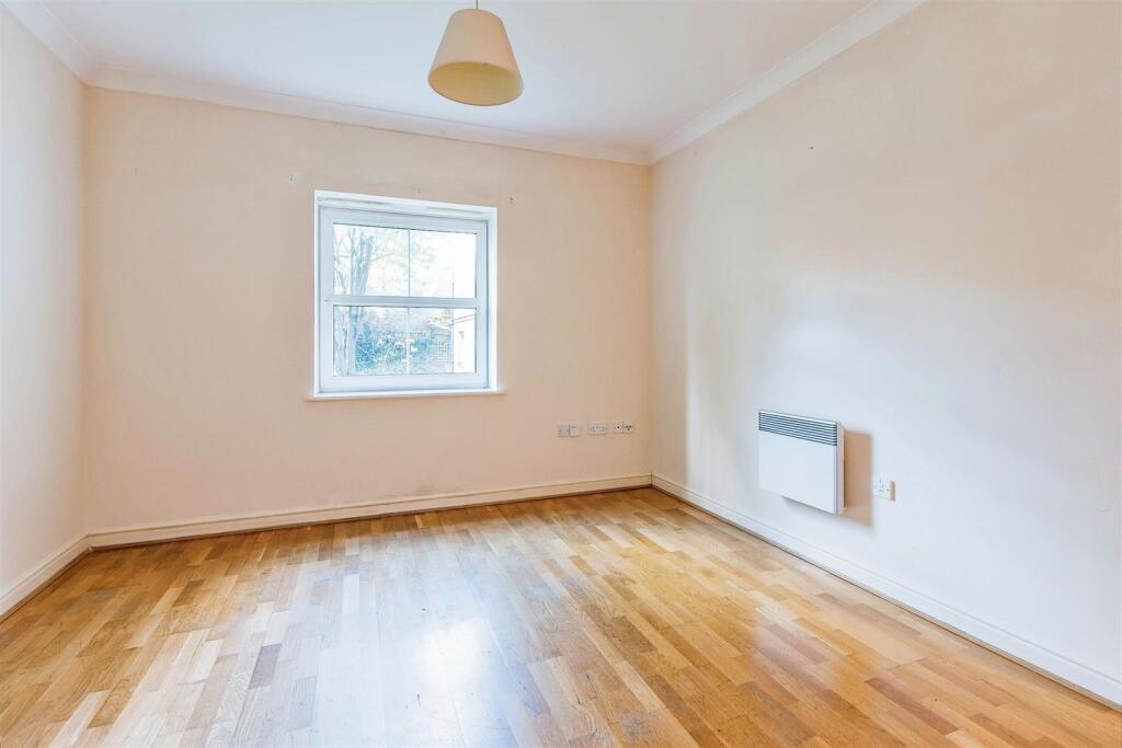 solomonscourt451highroadlondonn120aw-1 (14).jpg