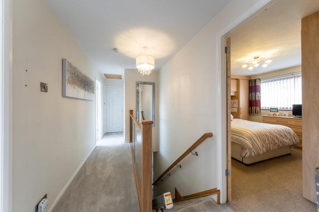 17 Andrew's Close-030.jpg