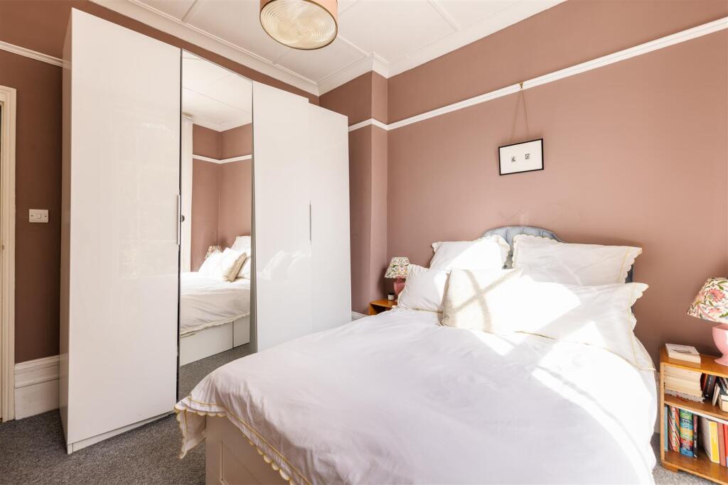 Grosvenor Park Road E17