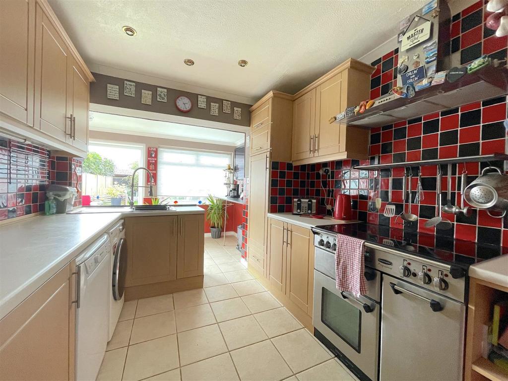 Kitchen (1).jpeg
