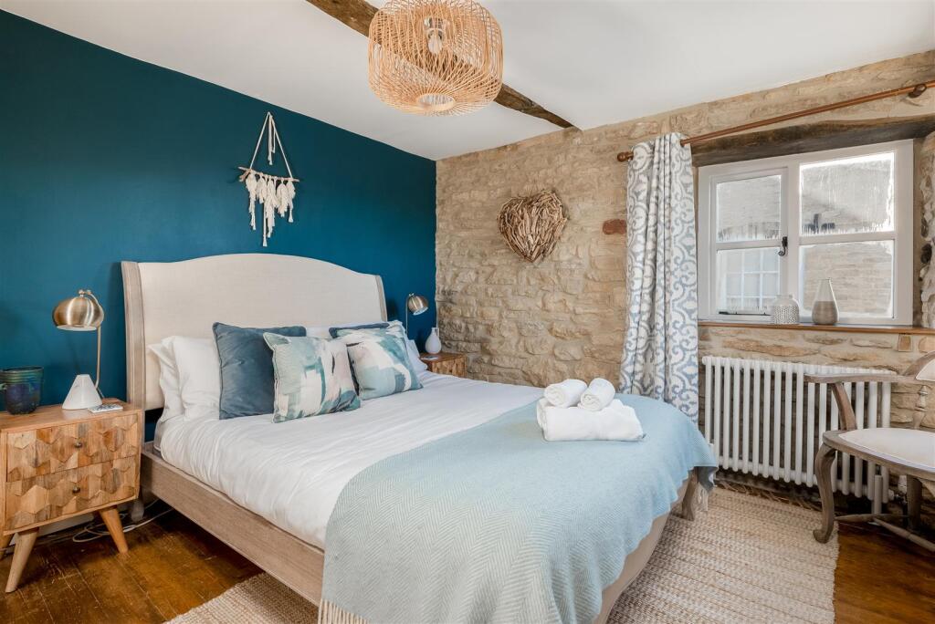 Windsor Cottage 2004-13.jpg