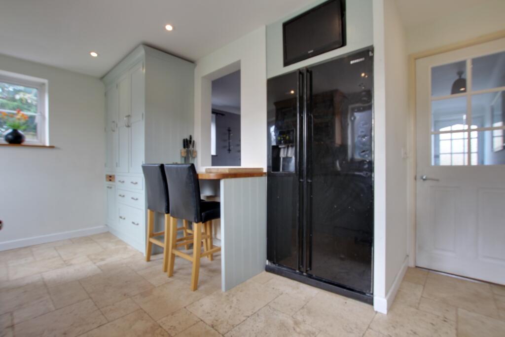 KITCHEN / BREAKFASTROOM