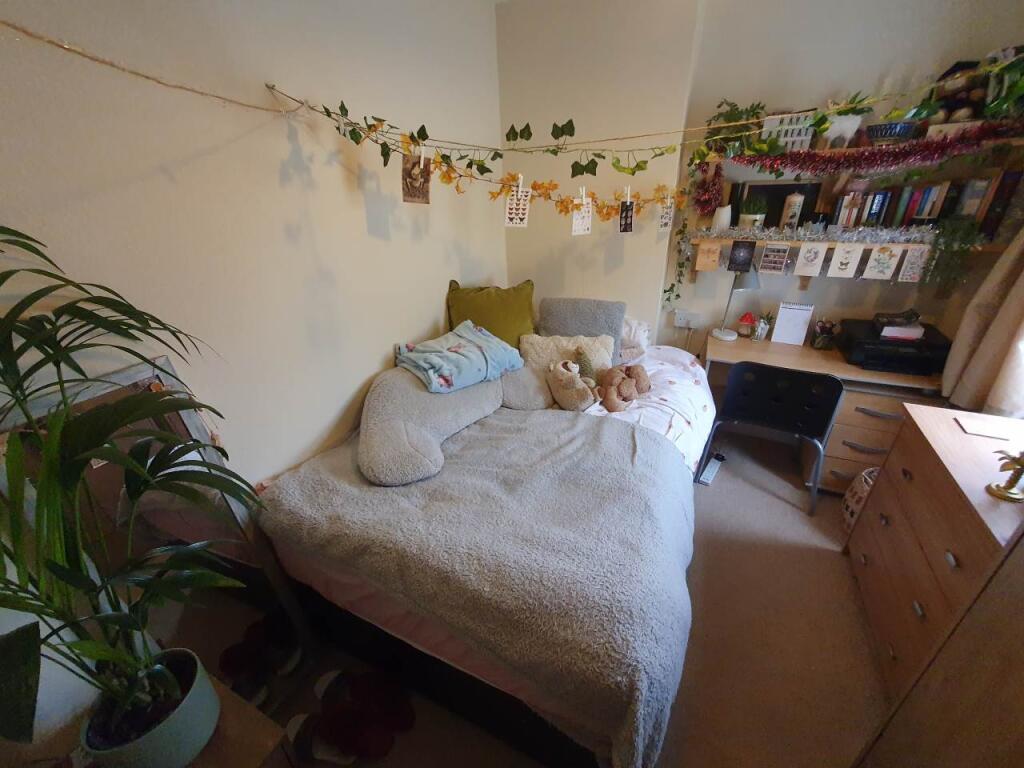 First Floor Rear Bed