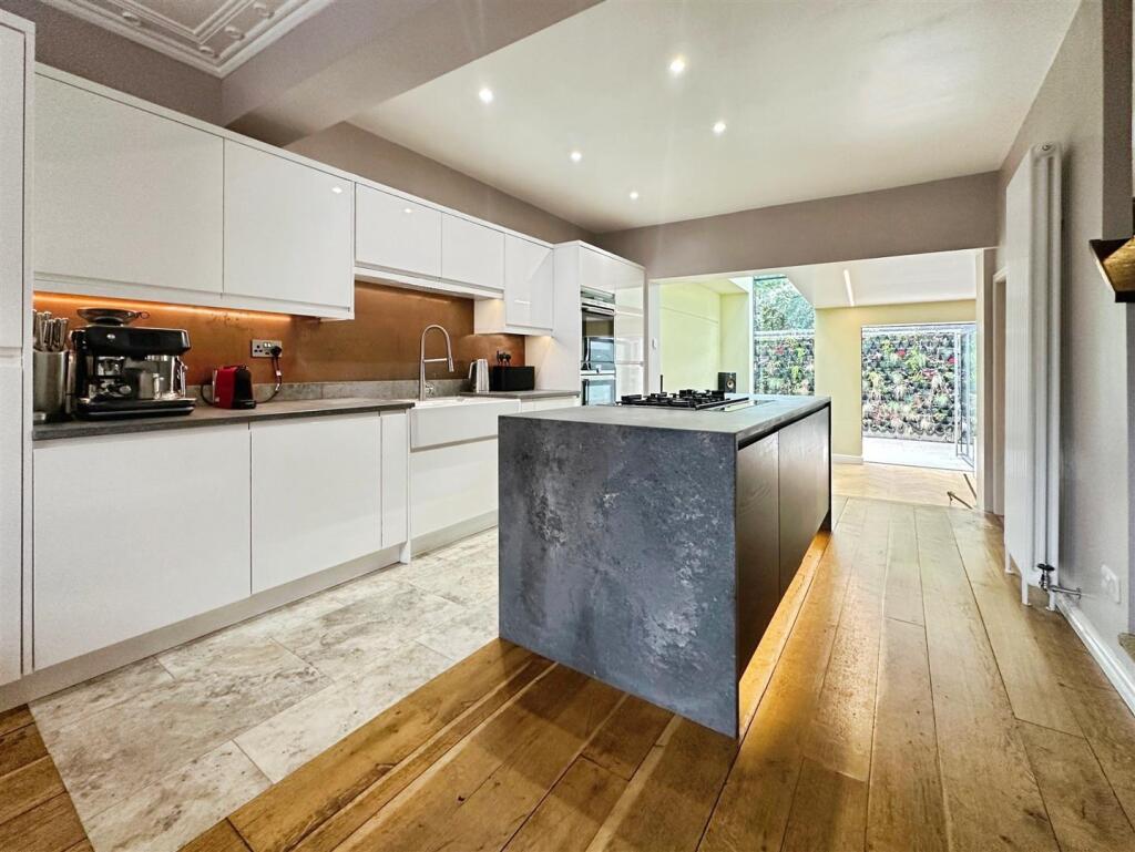 f320cadc-F-41D0-ACF6-029A8AEE7B83-6201-0000019F8D4