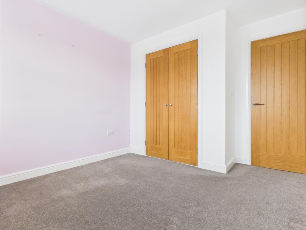 CAM03729G0-PR0113-STILL013