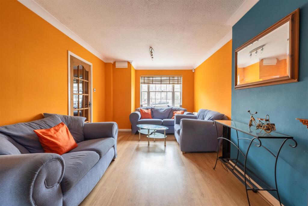 Handsworth Avenue, E4