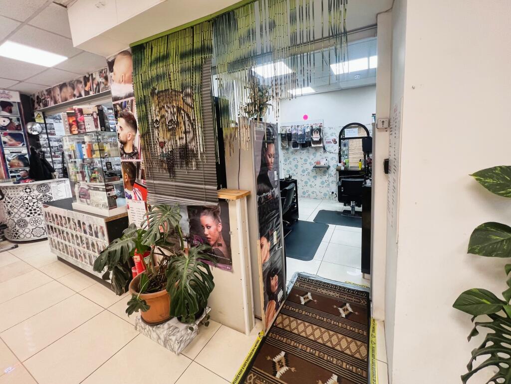 Shops Internal