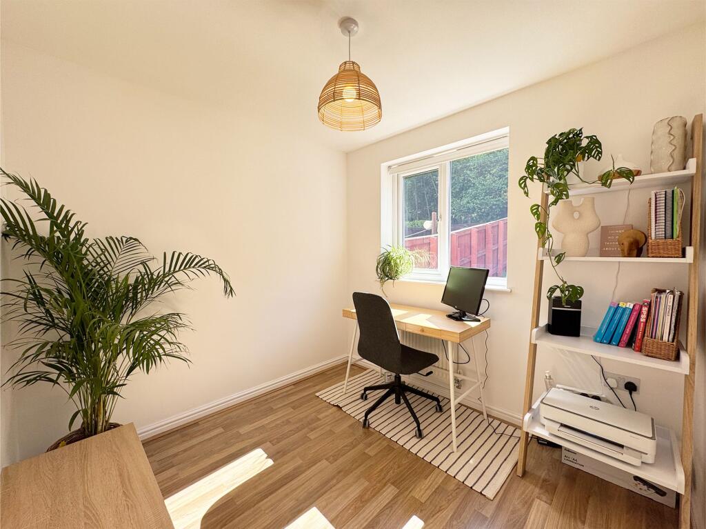 Office/Bedroom 3