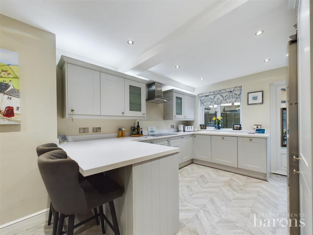 CAM05005G0-PR0019-STILL004 - Copy.jpg