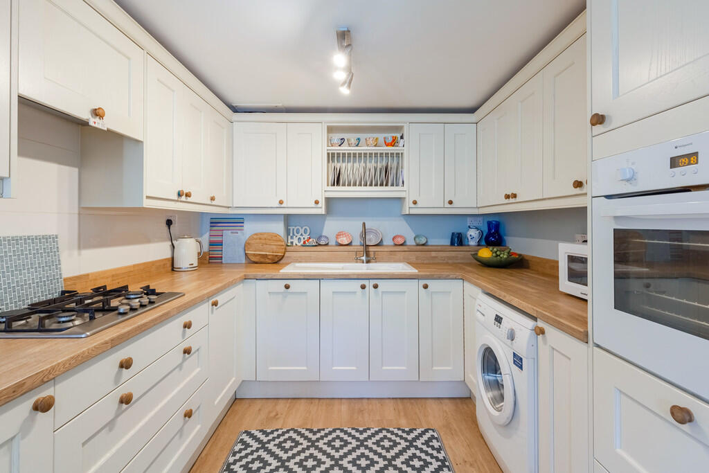 A10 - 3 Hensford ...