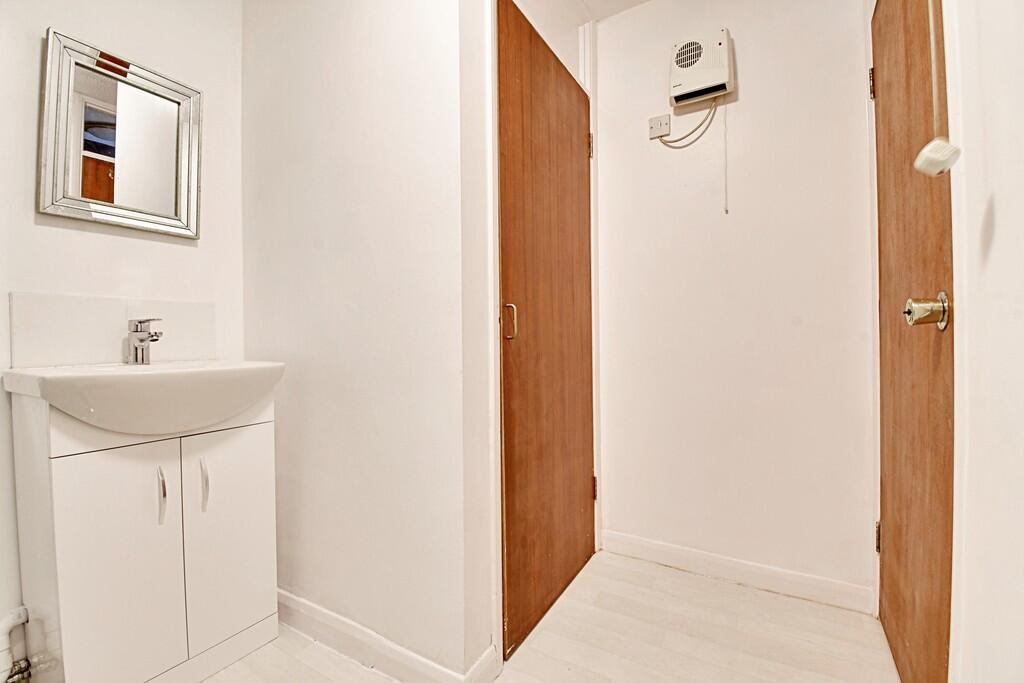 Shower Room 2
