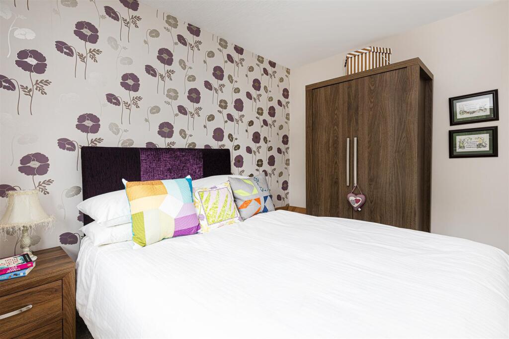 Bramleys Estate Agents - Woodsome Park - Fenay Bri