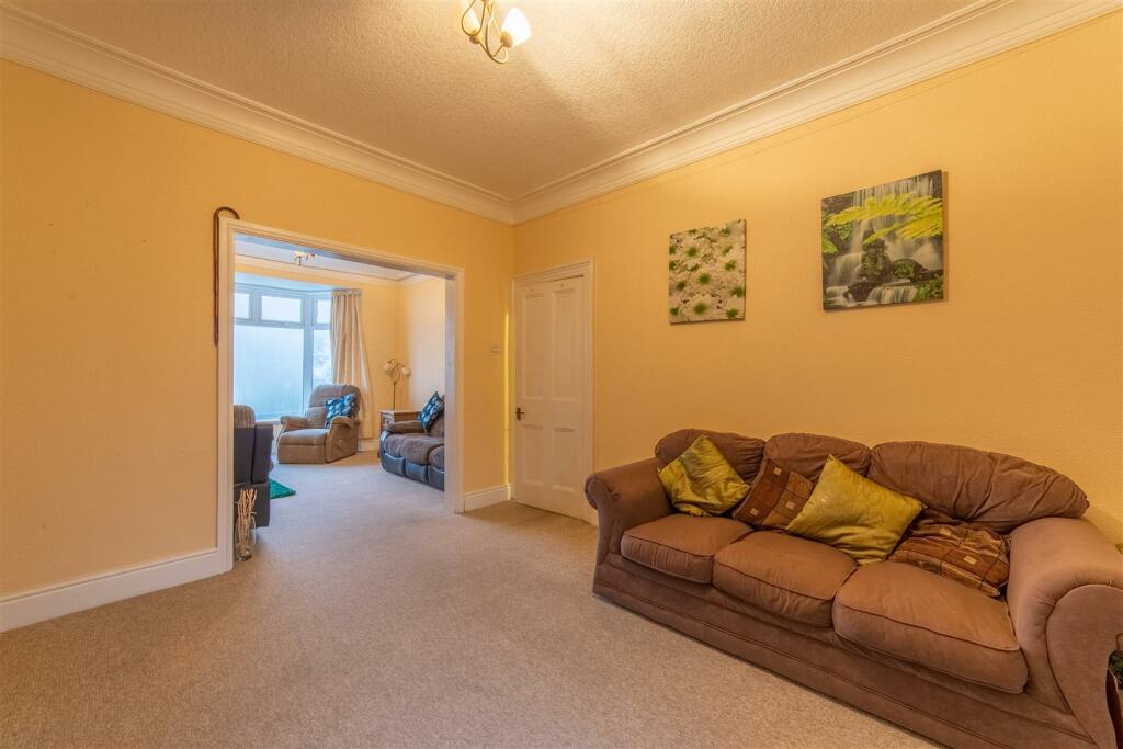 53 Sunnybank Rd-17.jpg