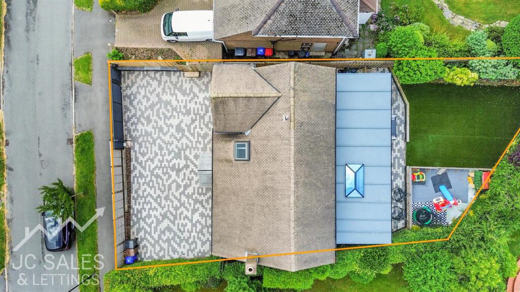 dji_fly_20250625_105404_559_1750846739485_photo_op