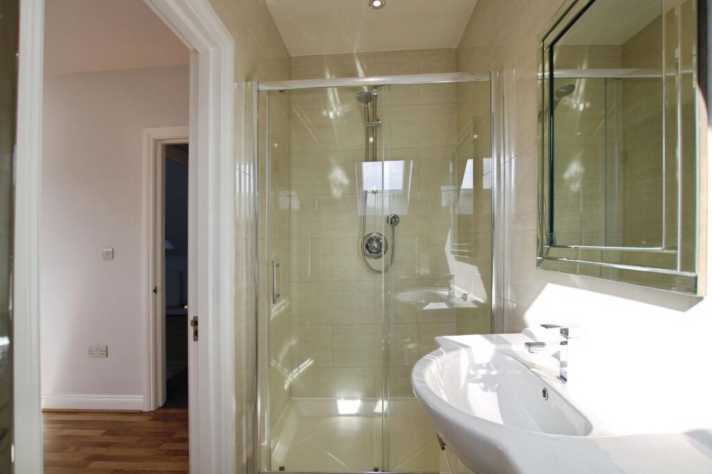 En-suite bathroom