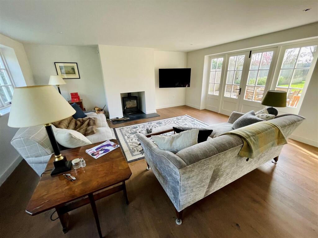 sitting room.jpg