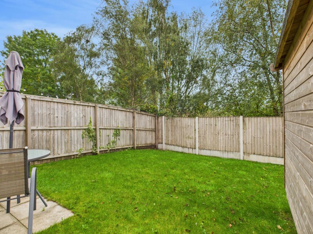 CAM03729G0-PR0154-STILL024