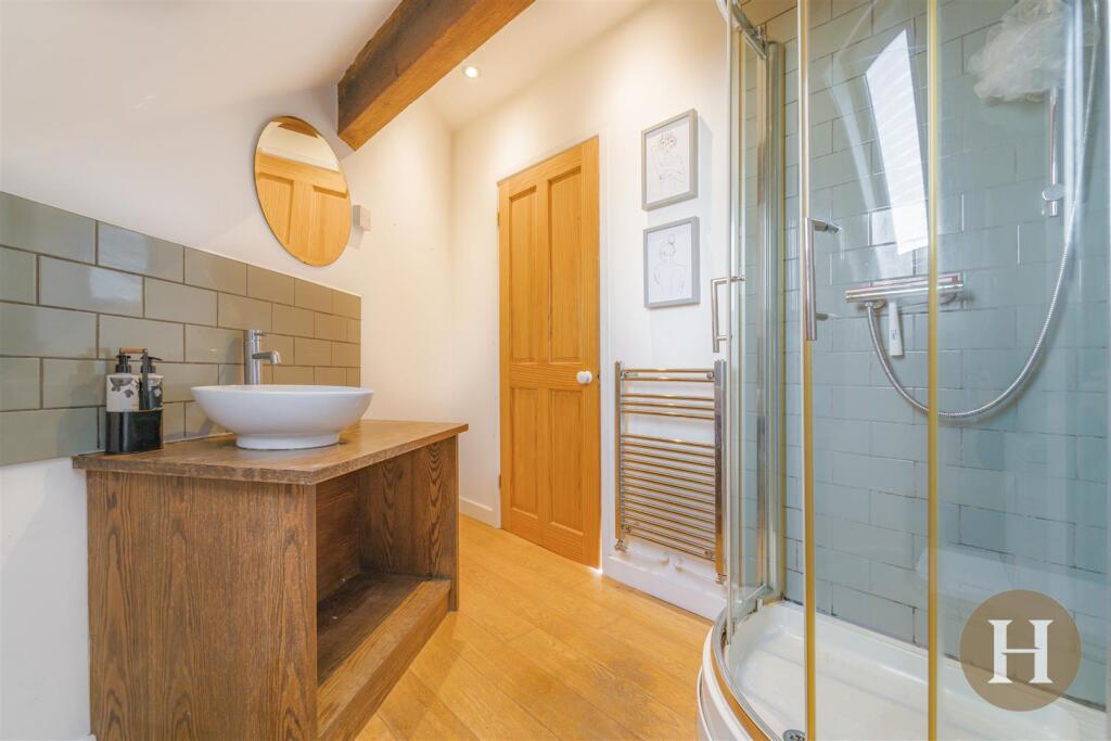 Hadleigh Estate Agents-26.jpg