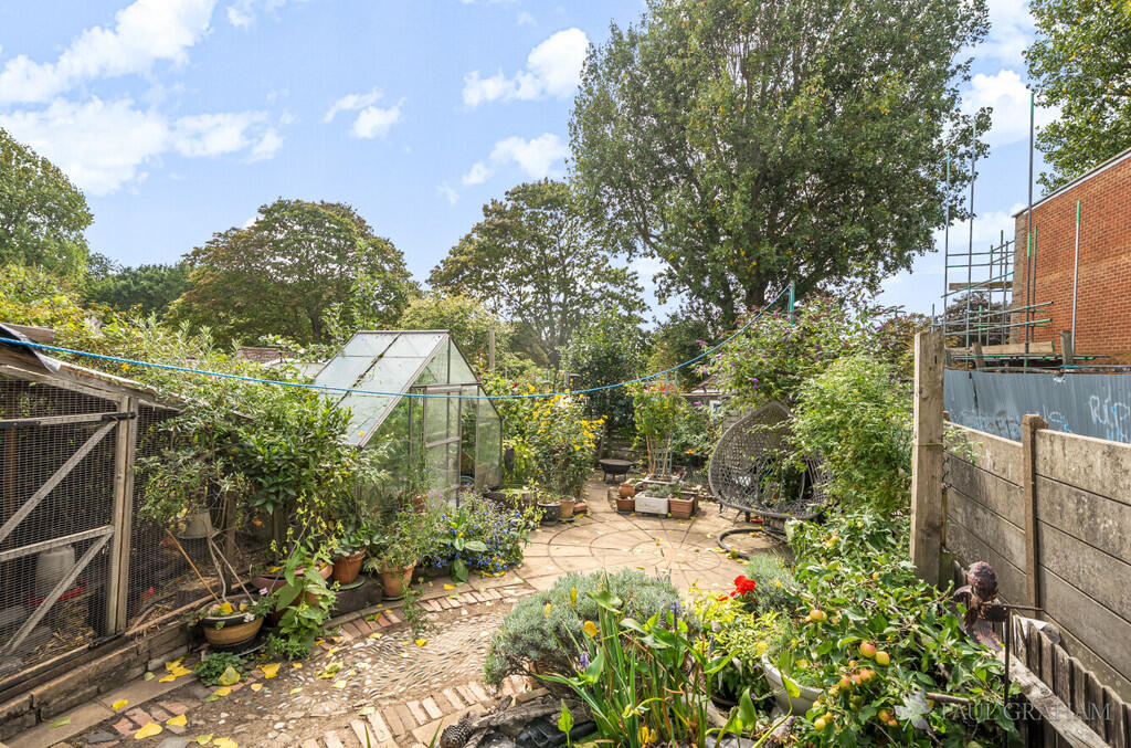 36537839-7e7b-438...