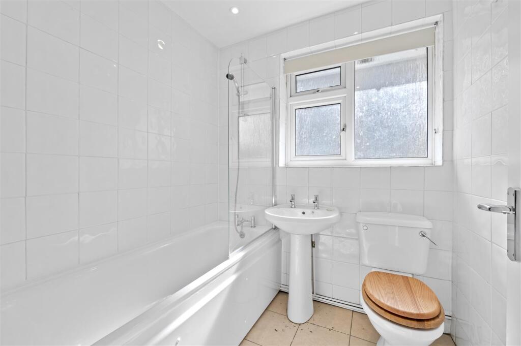 BUCKINGHAM COURT 1 (15 FROM 25)-7.jpg