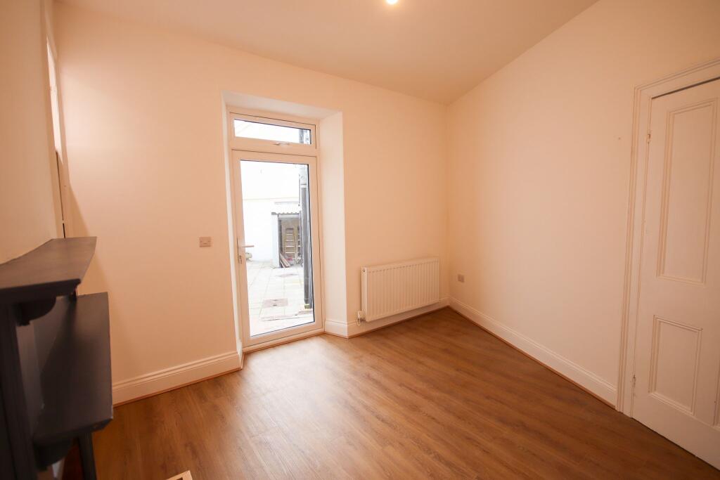 Middle Reception Room