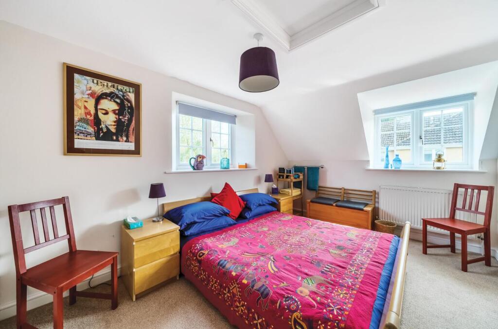 1317964-21-6866c0c075c48.jpg