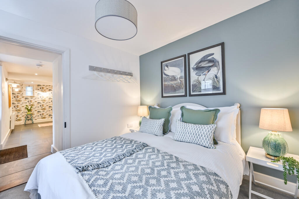 65f07ec89ad18_The Old Cobblers-9