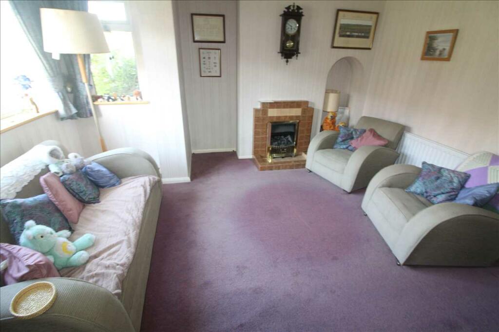 FRONT ROOM