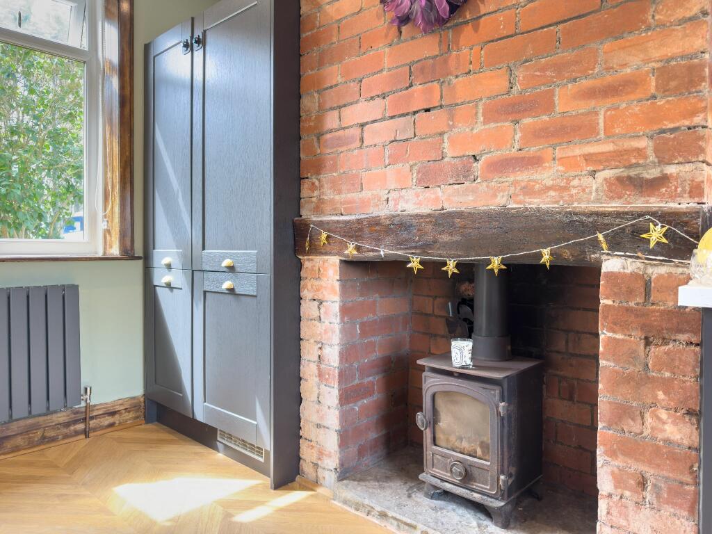 Kitchen, multi-fuel stove