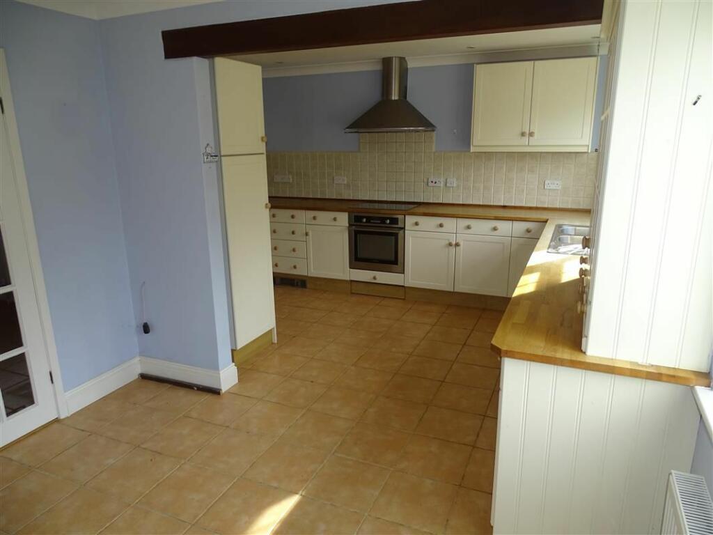 Kitchen Diner B