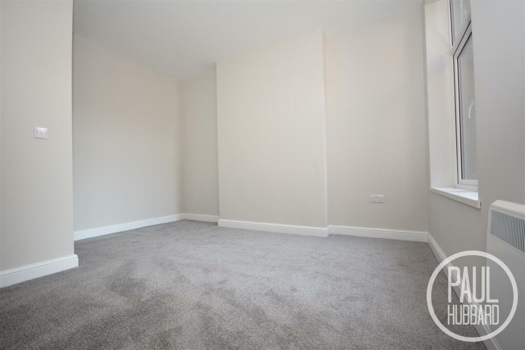 FLAT 1