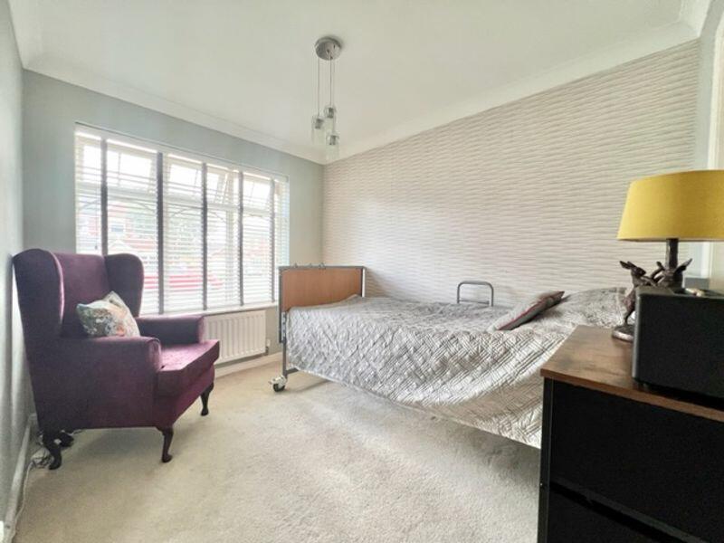 Dining room / Bedroom 5
