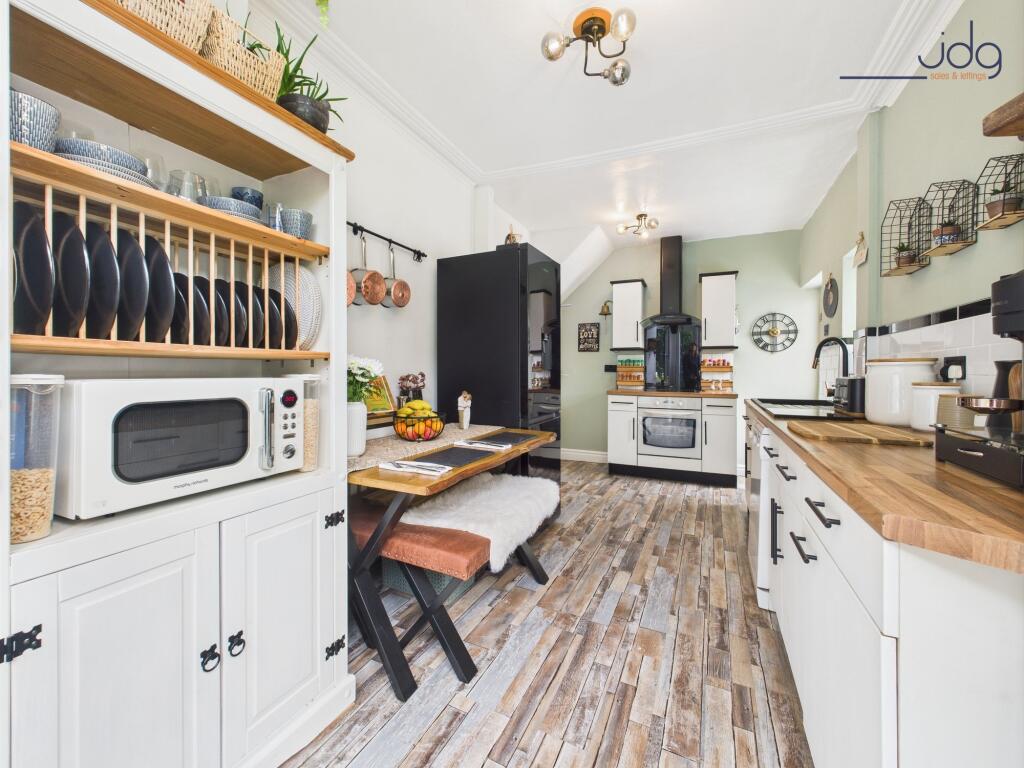 Bright and Airy Kitchen