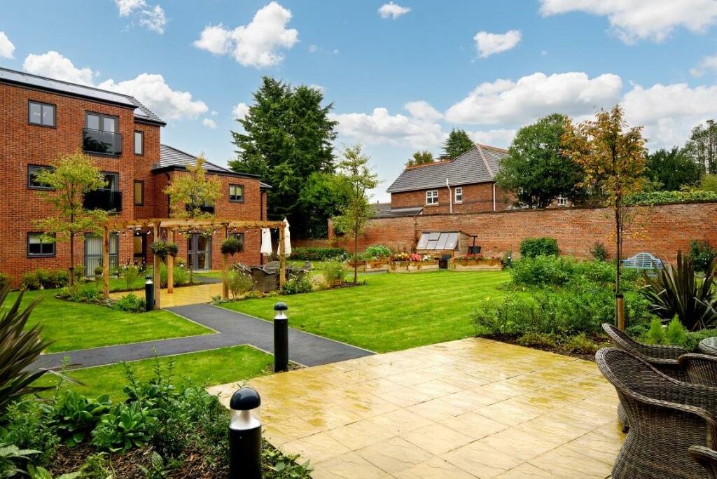 8525562-exterior02 (Medium).jpg