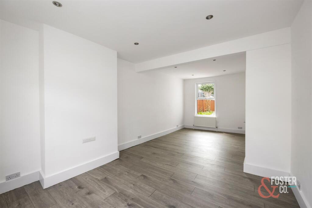 Wolesley Road 33-011.JPG