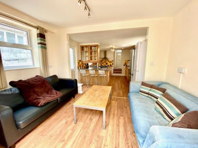 1 Whippingham Steet Living Room