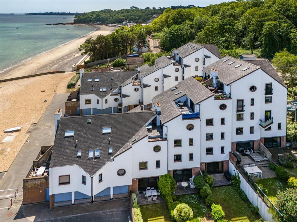 Seaview Bay and Seagrove Bay