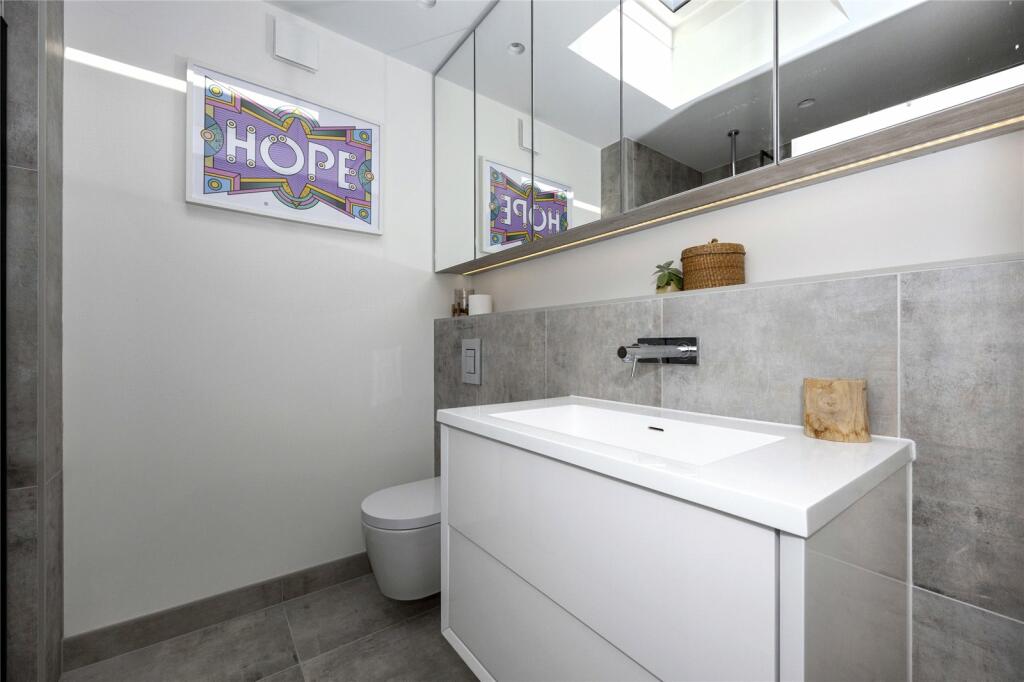 House. Partnership