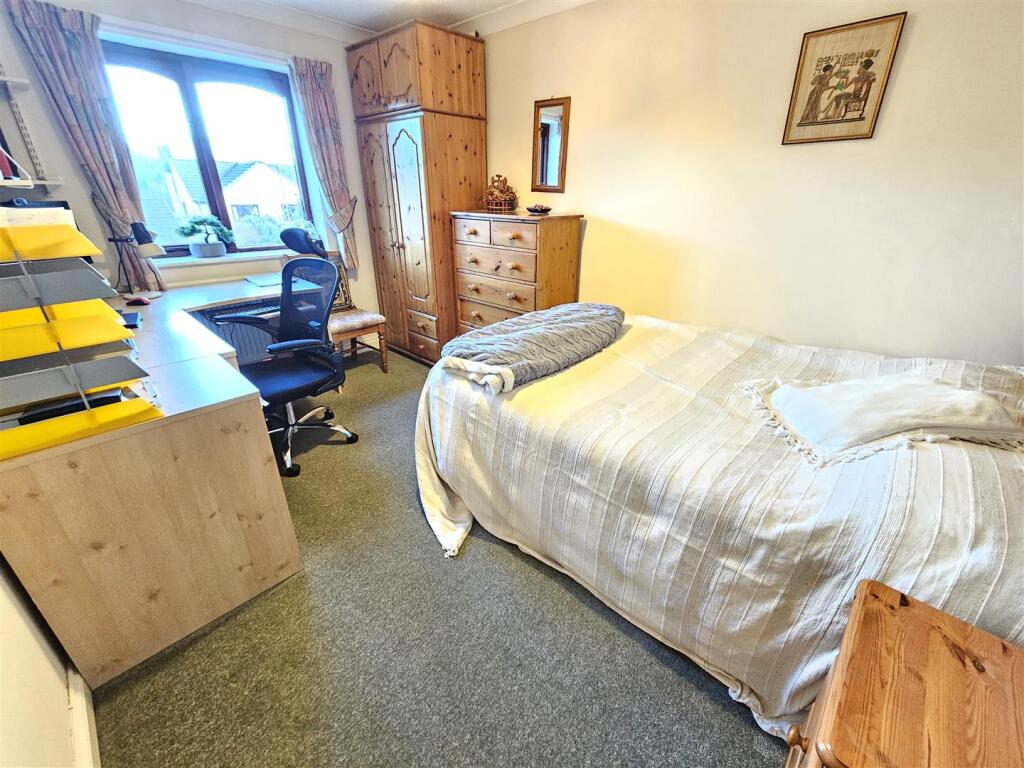 Bedroom 2.jpg