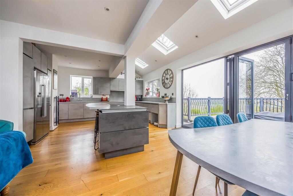 14 Boundary Way, Cosham-Small-PorticoMarketing-Sol