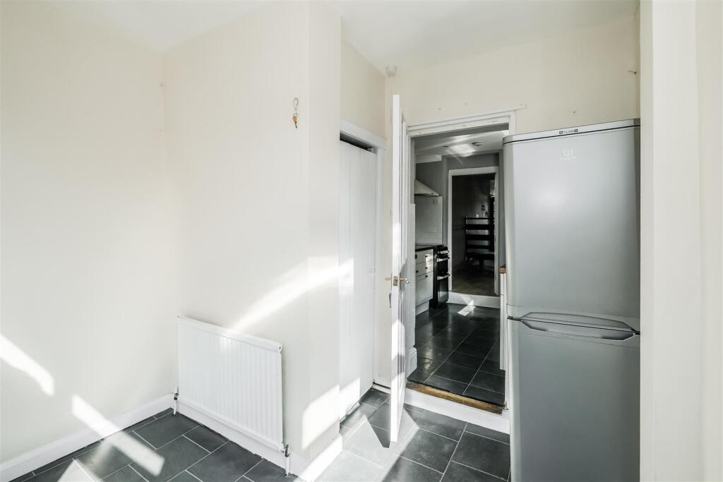 21 Woodend road-30.jpg