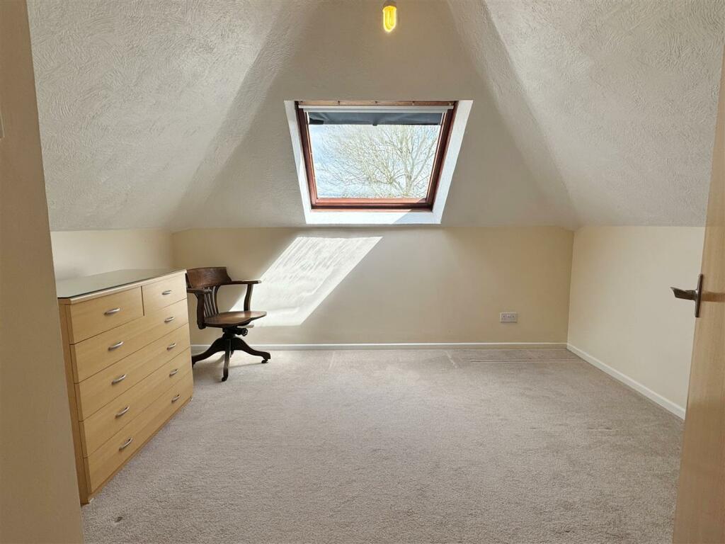 Bed 3.JPG